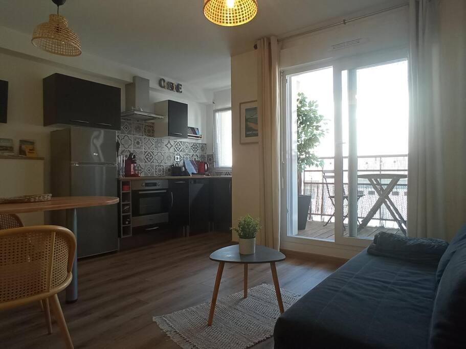 A 50 M De La Plage, Appartement De 35 M2 : Les Pieds Sales Brehal Экстерьер фото